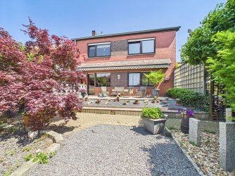 Hauptbild Birkesdorf: Zweifamilienhaus, freiwerdend, 168 qm Wohnfläche, Garten mit Teich, ruhige Sackgasse